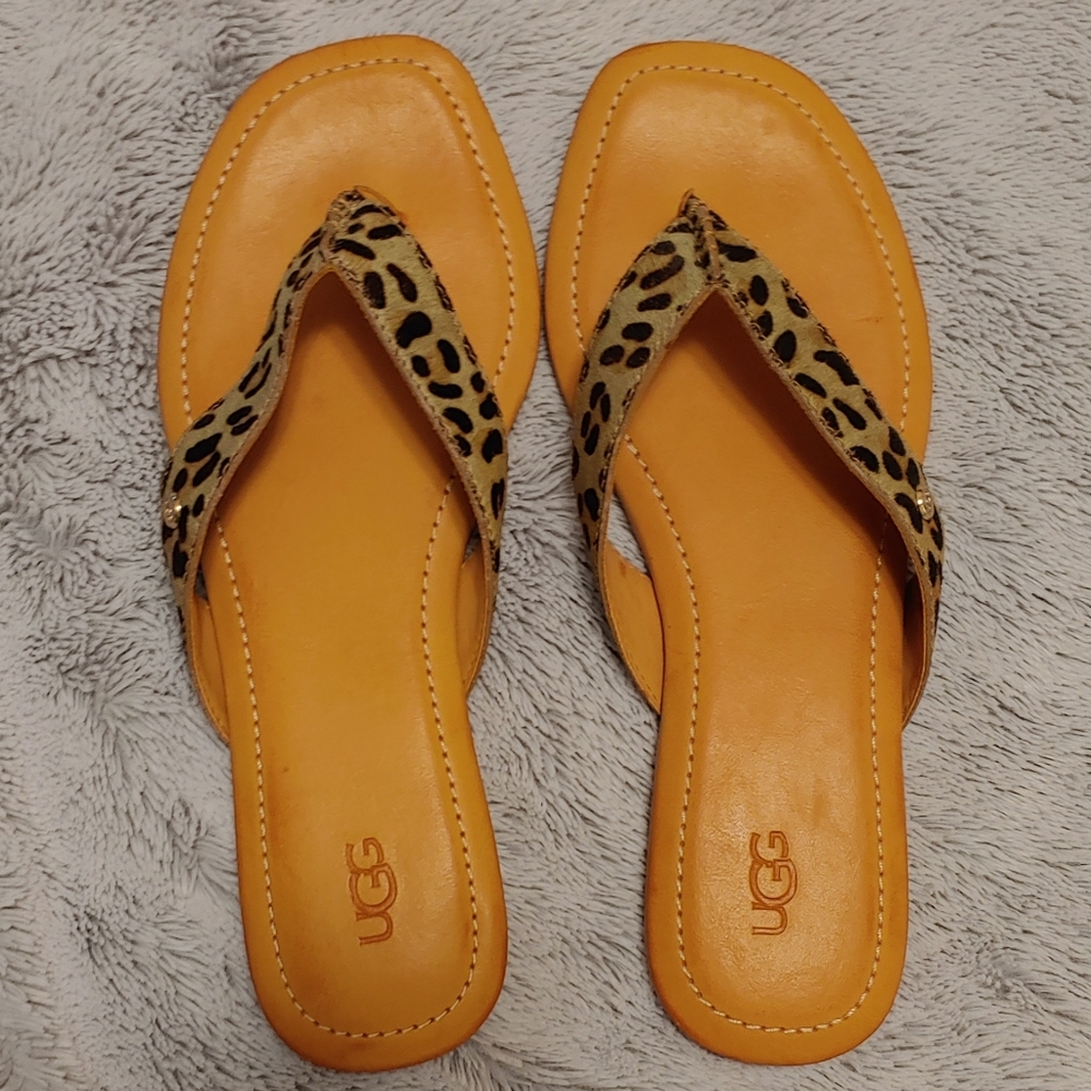 UGG Thong Sandals